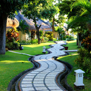 Siddhartha Oceanfront Resort & Spa à Ouest de Bali:  Gardens Pathway