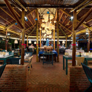 Aira Boutique Hoi An Hotel & Villa:  Aira An Bang Garden Restaurant & Bar