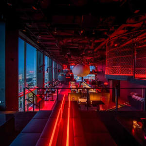 Swissotel The Stamford in Singapur:  BAR ROUGE Opening Party