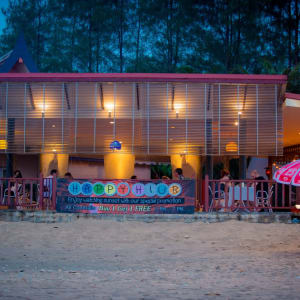 Lanta Casuarina Beach Resort in Ko Lanta:  Beach Bar