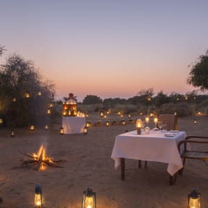 SUJÁN The Serai à Désert du Thar:  Candle light dinner
