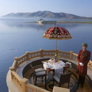 The Leela Palace in Udaipur:  champagne breakfast