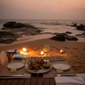 Ahu Bay à Ahungalla:  dinner at the beach