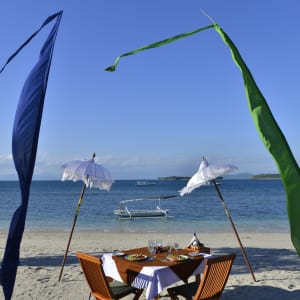 Cocotinos Sekotong in Lombok:  Lunch at the beach