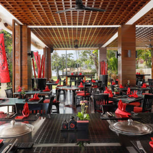 Nusa Dua Beach Hotel & Spa-Handwritten Collection in Südbali:  Maguro Asian Bistro
