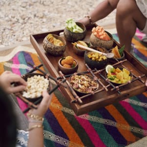 El Nido Resorts Pangulasian Island à Palawan:  Picnic by the Beach