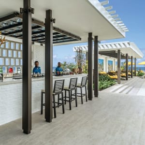 Shangri-La Colombo:  Pool Bar