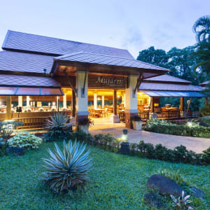 Khao Lak Bayfront Resort:  Restaurant