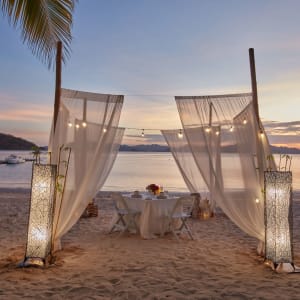 Two Seasons Coron Island Resort & Spa in Palawan:  Romantic Dinner 