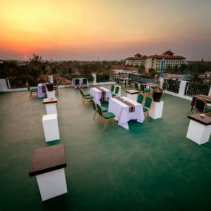 Yadanarpon Dynasty in Mandalay:  Roof Top Restaurant