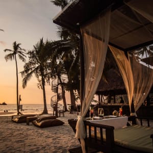 High Season Pool Villa & Spa in Ko Kood:  Season Beach Bar