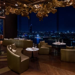 AVANI+ Riverside Bangkok Hotel:  Seen Restaurant & Bar