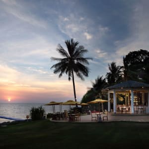 Rawi Warin Resort & Spa in Ko Lanta:  Stream Pool Bar