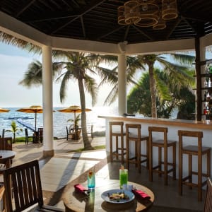 Rawi Warin Resort & Spa in Ko Lanta:  Stream Pool Bar