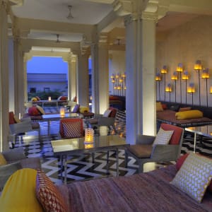RAAS Devigarh à Udaipur:  The Bar-Terrace