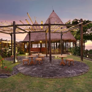 WakaGangga in Südbali:  Waka Bar & Restaurant outdoor lounge