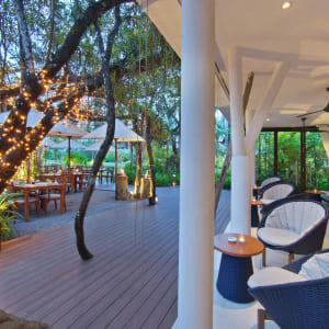 The Sarojin à Khao Lak:  Wine Bar | Ficus Restaurant