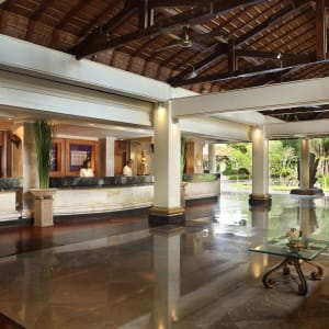 Nusa Dua Beach Hotel & Spa à Sud de Bali:  Lobby