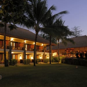 Spa Village Resort in Ostbali:  Resort - Night View