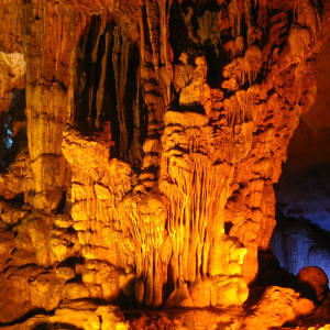 Glanzlichter Vietnam - von Saigon nach Hanoi: Halong Bay: Cave