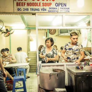 Street Food Tour in Hanoi: Hanoi Food Stall 