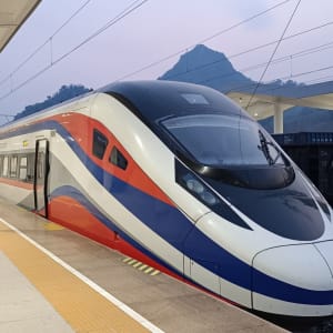 Découverte intense du Laos de Vientiane: High speed train from Luang Prabang to Vientiane