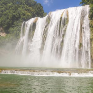 Magische Landschaften & lebendige Traditionen ab Guiyang: Huangguoshu Waterfall