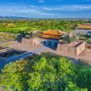 Zentralvietnam genussvoll erleben ab Hue: Hue: View of the Meridian Gate and Imperial City