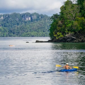 Kreuzfahrt zu den Komodo-Waranen ab Labuan Bajo: Kayak