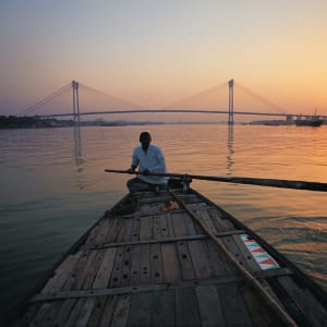 Sonnenuntergang auf dem Hooghly Fluss in Kolkata: Kolkata Hooghly River