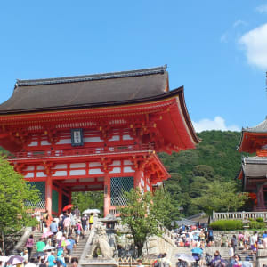 The Golden Route de Tokyo: Kyoto Kiyomizu-dera Temple Gate