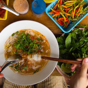 Luang Prabang culinaire: Laos Rice noodles with pork and chili paste