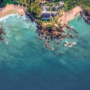 Ahu Bay à Ahungalla:  aerial shot