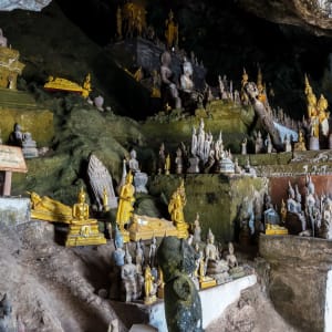 Buddha-Höhlen und Kuang Sii Wasserfälle in Luang Prabang: Luang Prabang: Pak Ou Caves