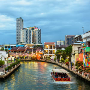 Les hauts lieux de la Malaisie de Kuala Lumpur: Malacca: old town with river