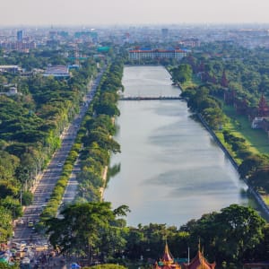 Faszination Myanmar - Ein Land im Wandel ab Yangon: Mandalay the palace wall and moat