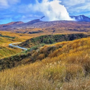 Kyushu – L'île ardente du Japon de Kagoshima: Mount Aso, the largest active volcano in Japan
