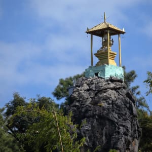 Kayah – un voyage dans un monde secret de Lac Inle: Myanmar Kayah Loikaw Temple