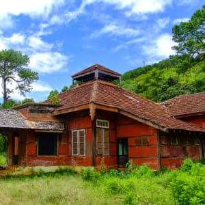 Wandern im malerischen Shan Staat (4 Tage) ab Inle Lake: Old Reservoir and Natural Forest - Colonial Building