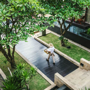 Anantara Angkor Resort à Siem Reap:  Pool Service