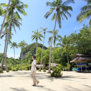 Paradise Koh Yao à Ko Yao:  Service under the palms