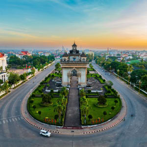 Tour de ville de Vientiane: Patuxai from above
