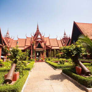Stadtrundfahrt Phnom Penh: Phnom Penh The National Museum of Cambodia (Sala Rachana) 