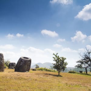 Ebene der Tonkrüge ab Vientiane: Phonesavan: Plain of jars