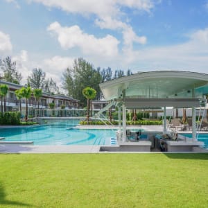 The Waters Khao Lak by Katathani:  f&b: Splash Bar