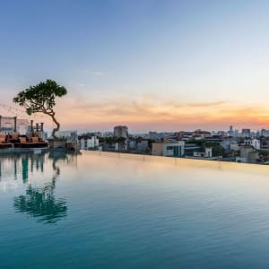 Peridot Grand Luxury Boutique Hotel in Hanoi:  Infinity Pool
