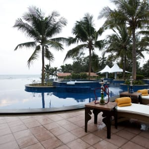 Radisson Blu Resort, Temple Bay Mamallapuram à Mahabalipuram:  Infinity Pool Late Evening