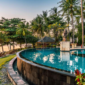 Siddhartha Oceanfront Resort & Spa à Ouest de Bali:  Oceanfront Pool View