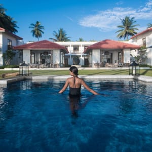 Kumu Beach Hotel in Balapitiya:  Pool