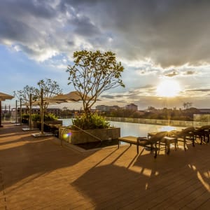 Crowne Plaza Vientiane:  Swimming Pool